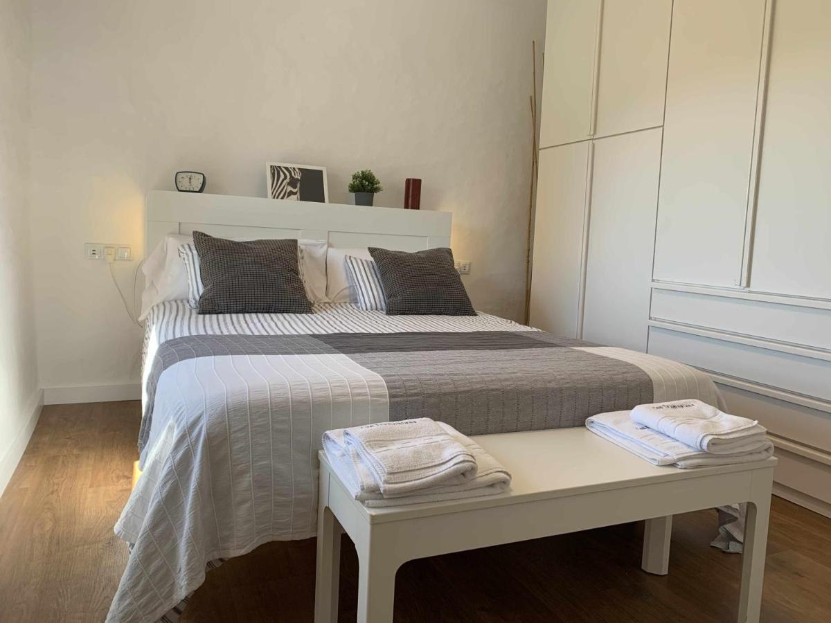 Masia Can Tramontana Affittacamere Tiana Esterno foto
